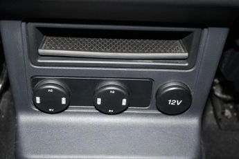 JAGUAR F-PACE 2.0 D180 R-Sport SUV 5dr Diesel Auto AWD Euro 6 (s/s) (180 ps)