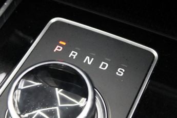 JAGUAR F-PACE 2.0 D180 R-Sport SUV 5dr Diesel Auto AWD Euro 6 (s/s) (180 ps)