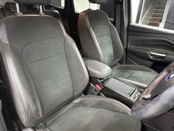 FORD KUGA 2.0 TDCi ST-Line SUV 5dr Diesel Powershift Euro 6 (120 ps)