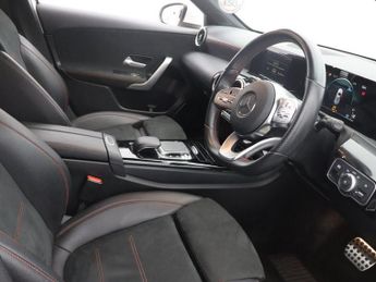 MERCEDES-BENZ A-CLASS 2.0 A250 AMG Line Hatchback 5dr Petrol 7G-DCT Euro 6 (s/s) (224 