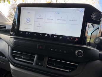 FORD TRANSIT CUSTOM Transit Custom 320 Limited EV 5dr