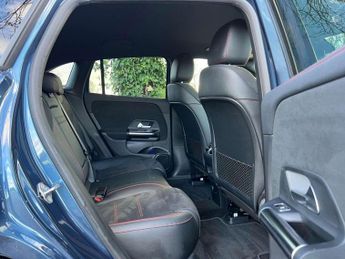 MERCEDES-BENZ EQA EQA 300 AMG Line 4Matic 4WD 5dr