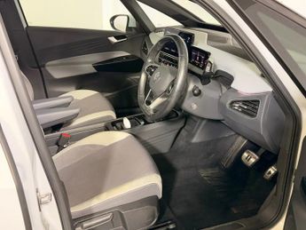 VOLKSWAGEN ID.3 Pro 58kWh Family Hatchback 5dr Electric Auto (145 ps)