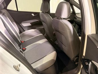 VOLKSWAGEN ID.3 Pro 58kWh Family Hatchback 5dr Electric Auto (145 ps)