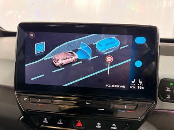 VOLKSWAGEN ID.3 Pro 58kWh Family Hatchback 5dr Electric Auto (145 ps)