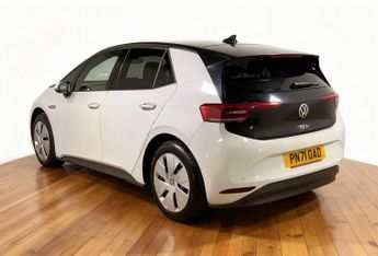 VOLKSWAGEN ID.3 Pro 58kWh Family Hatchback 5dr Electric Auto (145 ps)