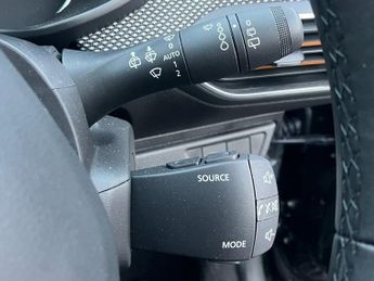 DACIA SANDERO STEPWAY 1.0 TCe Comfort Hatchback 5dr Petrol CVT Euro 6 (s/s) (90 ps)