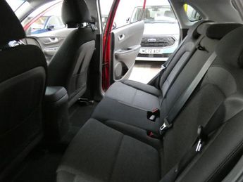 HYUNDAI KONA 64kWh Premium SUV 5dr Electric Auto (10.5kW Charger) (204 ps)