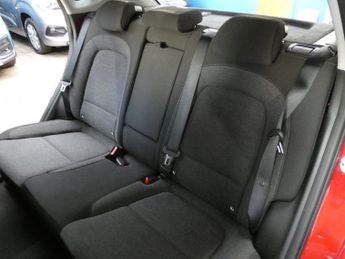 HYUNDAI KONA 64kWh Premium SUV 5dr Electric Auto (10.5kW Charger) (204 ps)