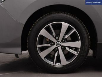 NISSAN LEAF 40kWh Acenta Hatchback 5dr Electric Auto (150 ps)