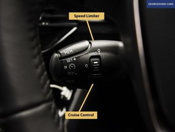 PEUGEOT E-2008 50kWh Active Premium SUV 5dr Electric Auto (136 ps)