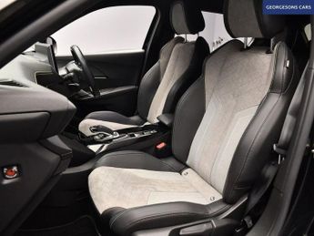 PEUGEOT E-2008 50kWh GT Premium SUV 5dr Electric Auto (136 ps)