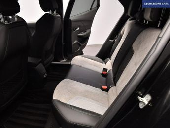 PEUGEOT E-2008 50kWh GT Premium SUV 5dr Electric Auto (136 ps)