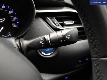 TOYOTA C-HR 1.8 VVT-h Icon SUV 5dr Petrol Hybrid CVT Euro 6 (s/s) (122 ps)
