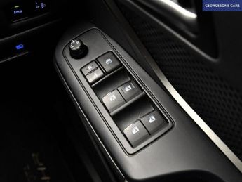 TOYOTA C-HR 1.8 VVT-h Icon SUV 5dr Petrol Hybrid CVT Euro 6 (s/s) (122 ps)