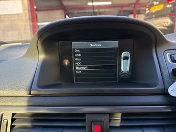 VOLVO XC70 2.4 D5 SE Lux Estate 5dr Diesel Auto AWD Euro 6 (s/s) (220 ps)