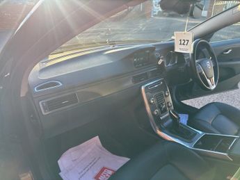 VOLVO XC70 2.4 D5 SE Lux Estate 5dr Diesel Auto AWD Euro 6 (s/s) (220 ps)