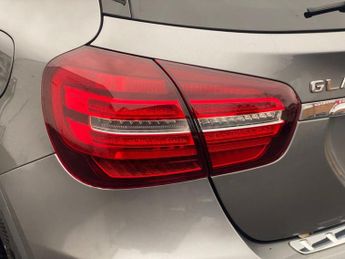 MERCEDES-BENZ 180 1.6 GLA200 AMG Line Edition (Plus) SUV 5dr Petrol 7G-DCT Euro 6 