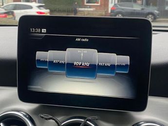 MERCEDES-BENZ 180 1.6 GLA200 AMG Line Edition (Plus) SUV 5dr Petrol 7G-DCT Euro 6 