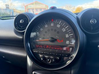 MINI COUNTRYMAN 2.0 Cooper SD SUV 5dr Diesel Auto-2 OWNER CAR FINISHED IN BLAZIN