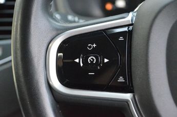 VOLVO XC90 2.0 D5 PowerPulse Momentum Pro SUV 5dr Diesel Auto 4WD Euro 6 (s