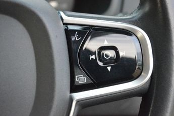 VOLVO XC90 2.0 D5 PowerPulse Momentum Pro SUV 5dr Diesel Auto 4WD Euro 6 (s