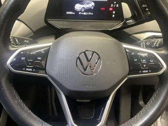 VOLKSWAGEN ID.4 Pure 52kWh Life SUV 5dr Electric Auto (148 ps)