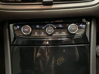 VAUXHALL GRANDLAND 1.2 Turbo Ultimate SUV 5dr Petrol Auto Euro 6 (s/s) (130 ps)