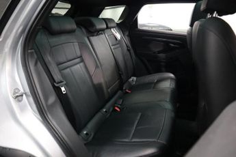 LAND ROVER RANGE ROVER EVOQUE 2.0 D180 R-Dynamic SE SUV 5dr Diesel Auto 4WD Euro 6 (s/s) (180 