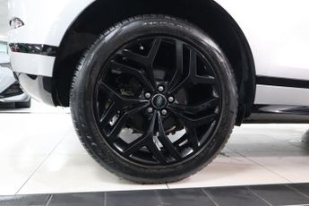 LAND ROVER RANGE ROVER EVOQUE 2.0 D180 R-Dynamic SE SUV 5dr Diesel Auto 4WD Euro 6 (s/s) (180 
