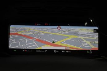 LAND ROVER RANGE ROVER EVOQUE 2.0 D180 R-Dynamic SE SUV 5dr Diesel Auto 4WD Euro 6 (s/s) (180 