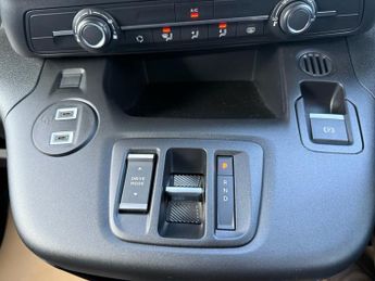 CITROEN E-BERLINGO 52kWh PLUS XL MPV 5dr Electric Auto (7.4kW Charger) (136 ps)