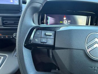 CITROEN E-BERLINGO 52kWh PLUS XL MPV 5dr Electric Auto (7.4kW Charger) (136 ps)