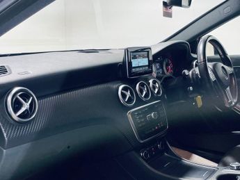 MERCEDES-BENZ A-CLASS 2.1 A200 CDI AMG Night Edition Hatchback 5dr Diesel 7G-DCT Euro 