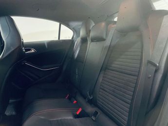 MERCEDES-BENZ A-CLASS 2.1 A200 CDI AMG Night Edition Hatchback 5dr Diesel 7G-DCT Euro 