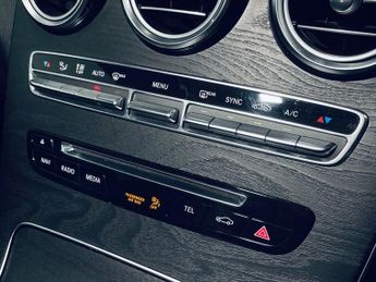 MERCEDES-BENZ GLC 2.1 GLC250d AMG Line (Premium) Coupe 5dr Diesel G-Tronic 4MATIC 