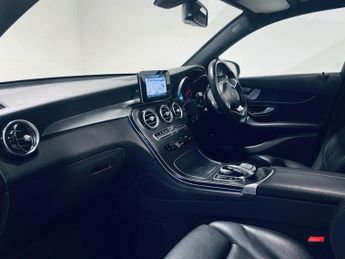 MERCEDES-BENZ GLC 2.1 GLC250d AMG Line (Premium) Coupe 5dr Diesel G-Tronic 4MATIC 