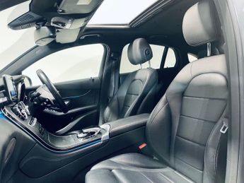 MERCEDES-BENZ GLC 2.1 GLC250d AMG Line (Premium) Coupe 5dr Diesel G-Tronic 4MATIC 