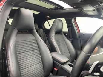 MERCEDES-BENZ GLA 2.1 GLA220d AMG Line (Premium Plus) SUV 5dr Diesel 7G-DCT 4MATIC