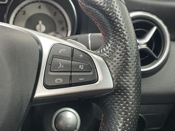 MERCEDES-BENZ GLA 2.1 GLA220d AMG Line (Premium Plus) SUV 5dr Diesel 7G-DCT 4MATIC