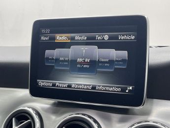 MERCEDES-BENZ GLA 2.1 GLA220d AMG Line (Premium Plus) SUV 5dr Diesel 7G-DCT 4MATIC