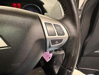 MITSUBISHI OUTLANDER 2.2 DI-D GX4 SUV 5dr Diesel SST 4WD Euro 5 (154 ps)