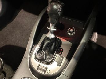 MITSUBISHI OUTLANDER 2.2 DI-D GX4 SUV 5dr Diesel SST 4WD Euro 5 (154 ps)