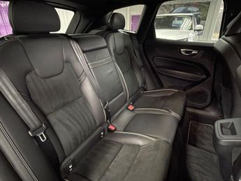 VOLVO XC60 2.0 D4 R-Design SUV 5dr Diesel Auto AWD Euro 6 (s/s) (190 ps)