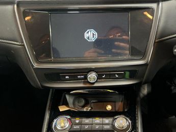 MG MG5 52.5kWh Exclusive Estate 5dr Electric Auto (156 ps)