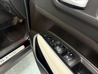 RENAULT KOLEOS 2.0 dCi Signature Nav SUV 5dr Diesel X-Trn A7 4WD Euro 6 (s/s) (