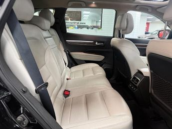 RENAULT KOLEOS 2.0 dCi Signature Nav SUV 5dr Diesel X-Trn A7 4WD Euro 6 (s/s) (