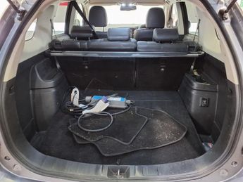 MITSUBISHI OUTLANDER 2.0h 12kWh Juro SUV 5dr Petrol Plug-in Hybrid CVT 4WD Euro 6 (s/