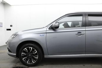MITSUBISHI OUTLANDER 2.0h 12kWh Juro SUV 5dr Petrol Plug-in Hybrid CVT 4WD Euro 6 (s/