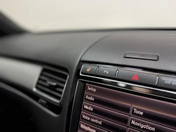 VOLKSWAGEN TOUAREG 3.0 TDI V6 BlueMotion Tech R-Line SUV 5dr Diesel Tiptronic 4WD E